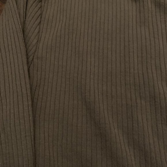 GARAGE | cropped long sleeve - Picture 3 of 4